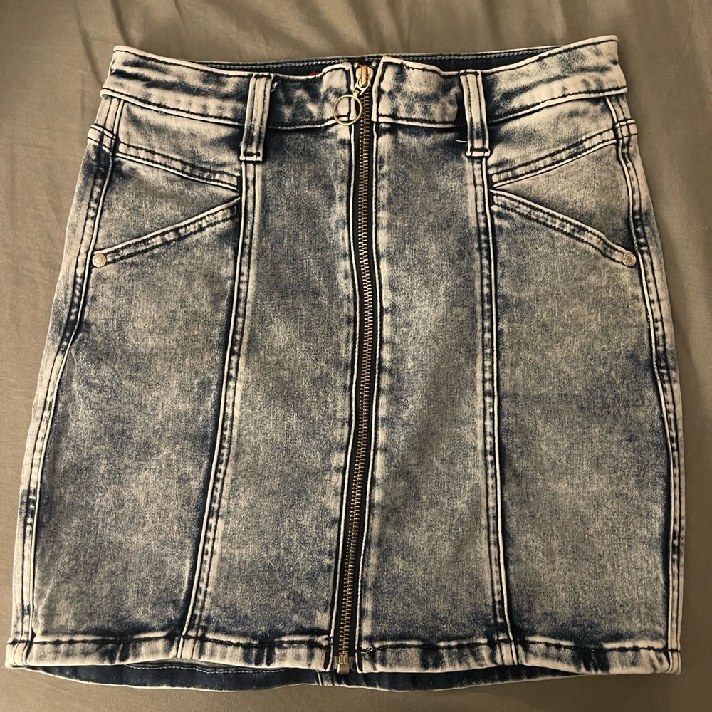 GUESS Skirt